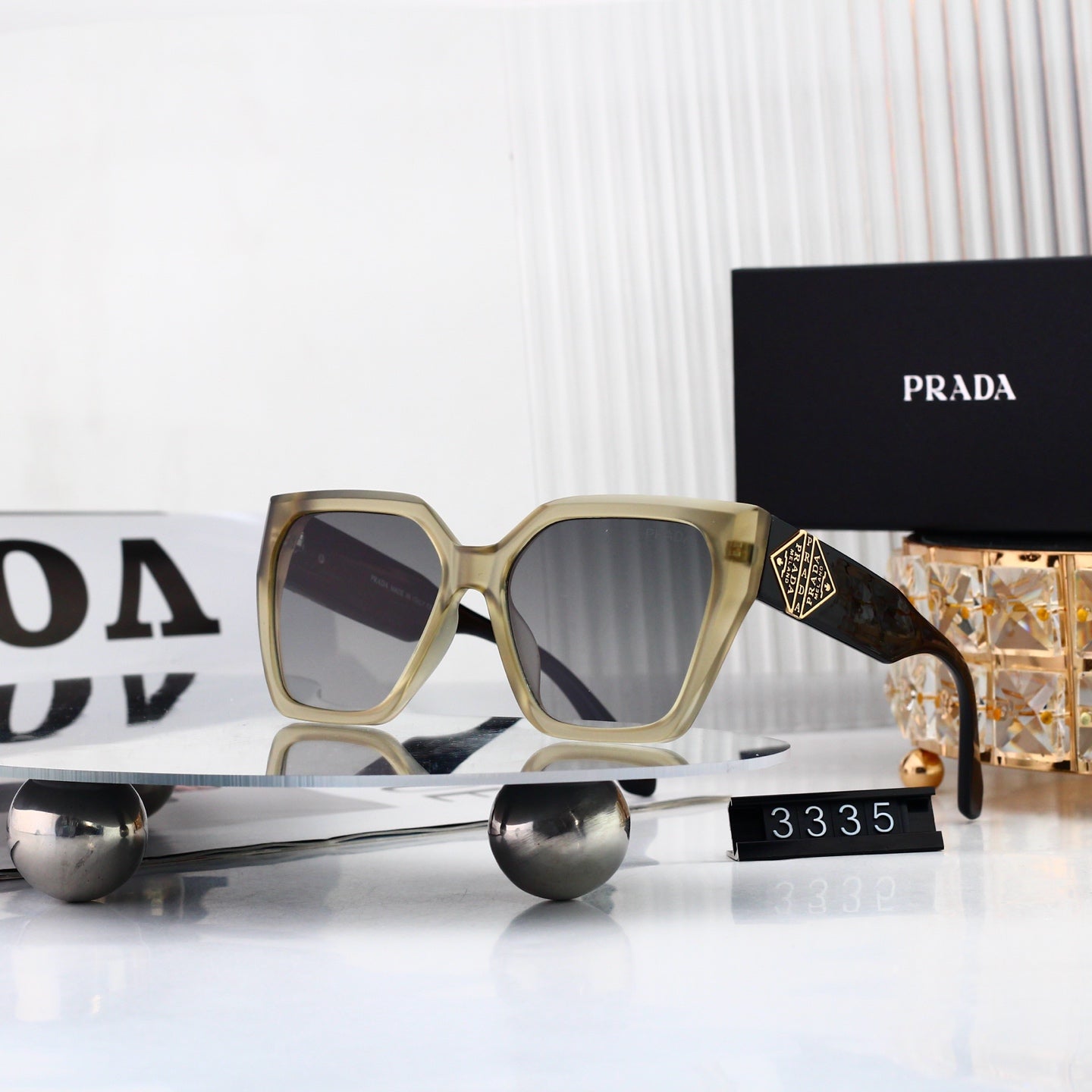 5 colors of fashionable and popular sunglasses 3335