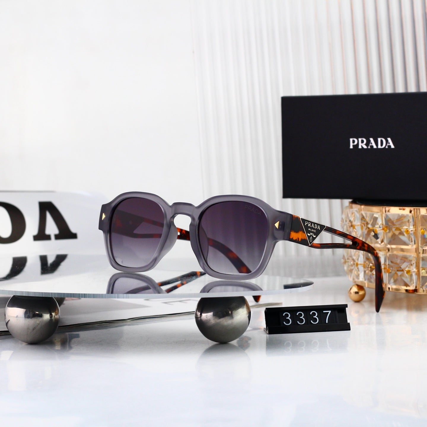 5 colors of fashionable and popular sunglasses 3337