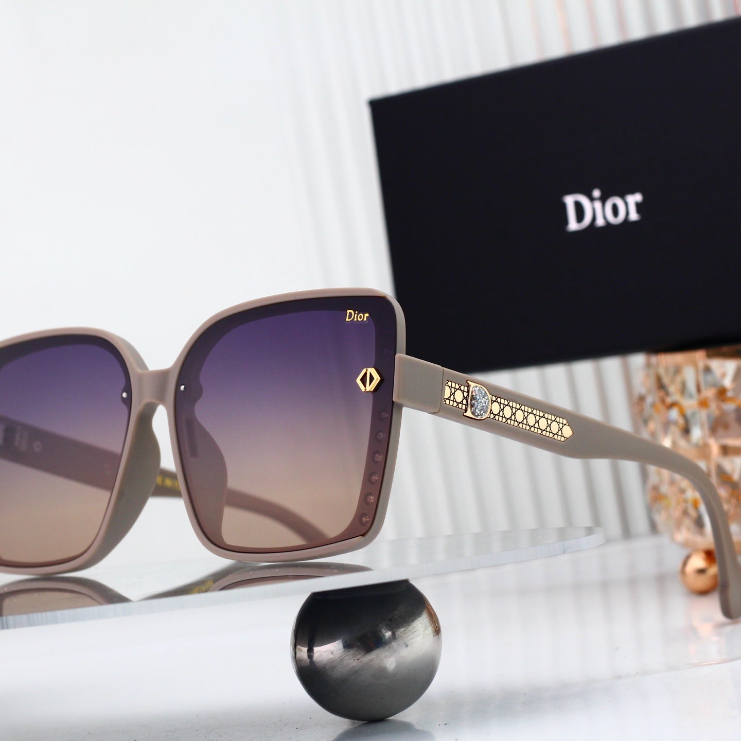 4 colors New hot HD lenses Full frame design sunglasses 0911
