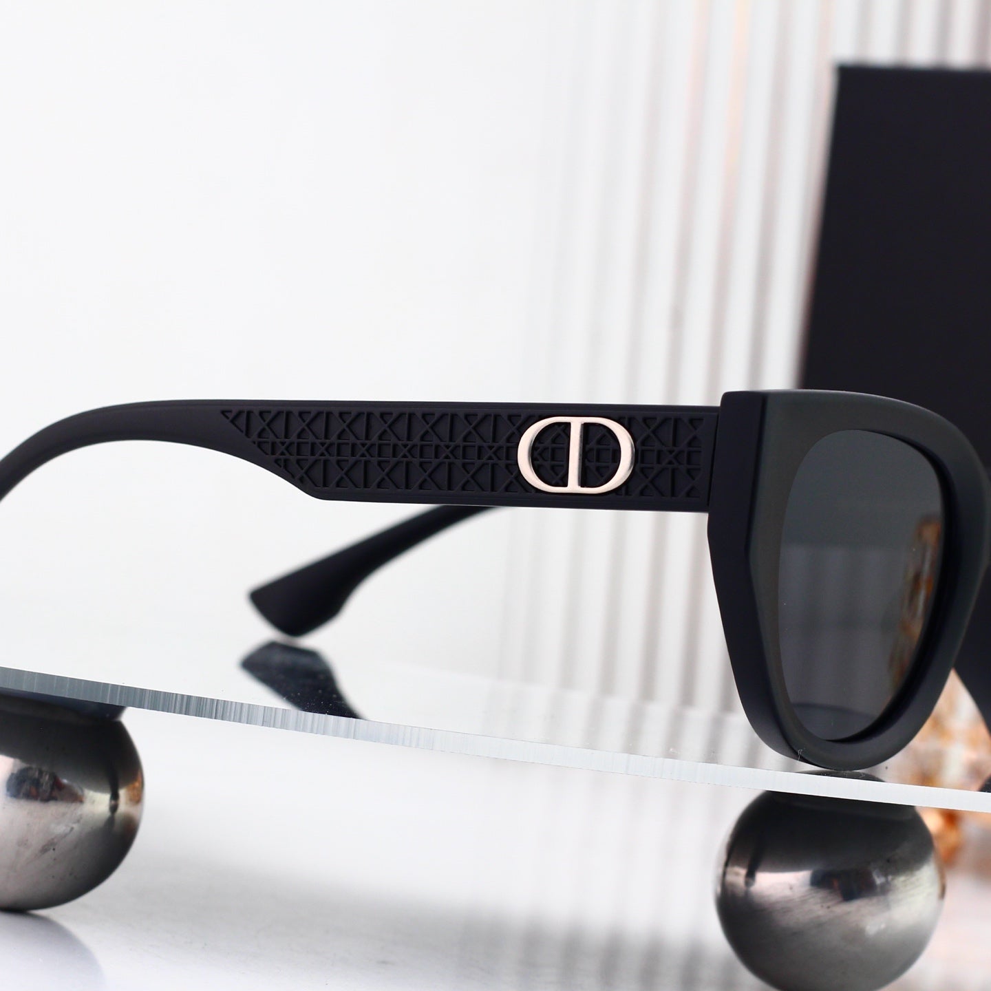 5 colors New hot HD lenses Full frame design sunglasses 6110