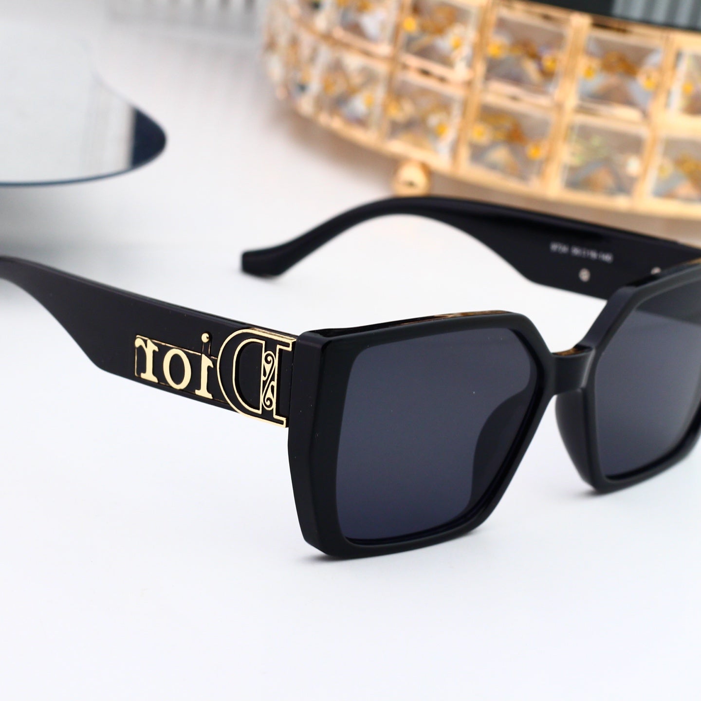 Fashion hot 7 color sunglasses 0725