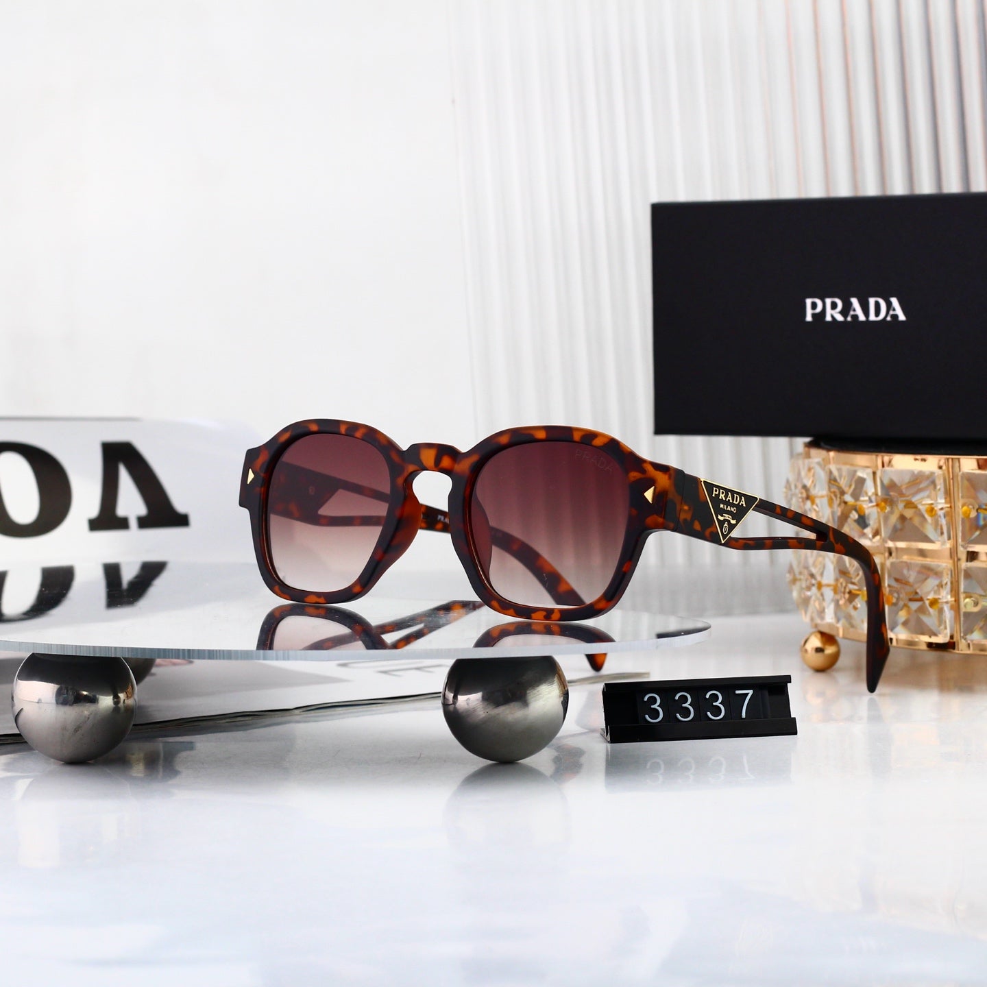 5 colors of fashionable and popular sunglasses 3337