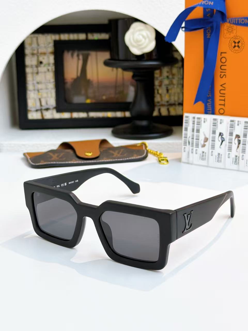 7 colors New hot HD lenses Full Frame  design sunglasses(1:1) P210