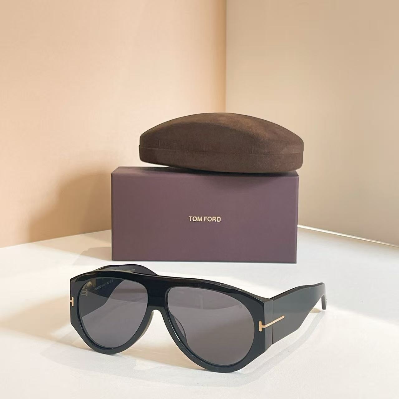 Fashion hot 12 color sunglasses 1044