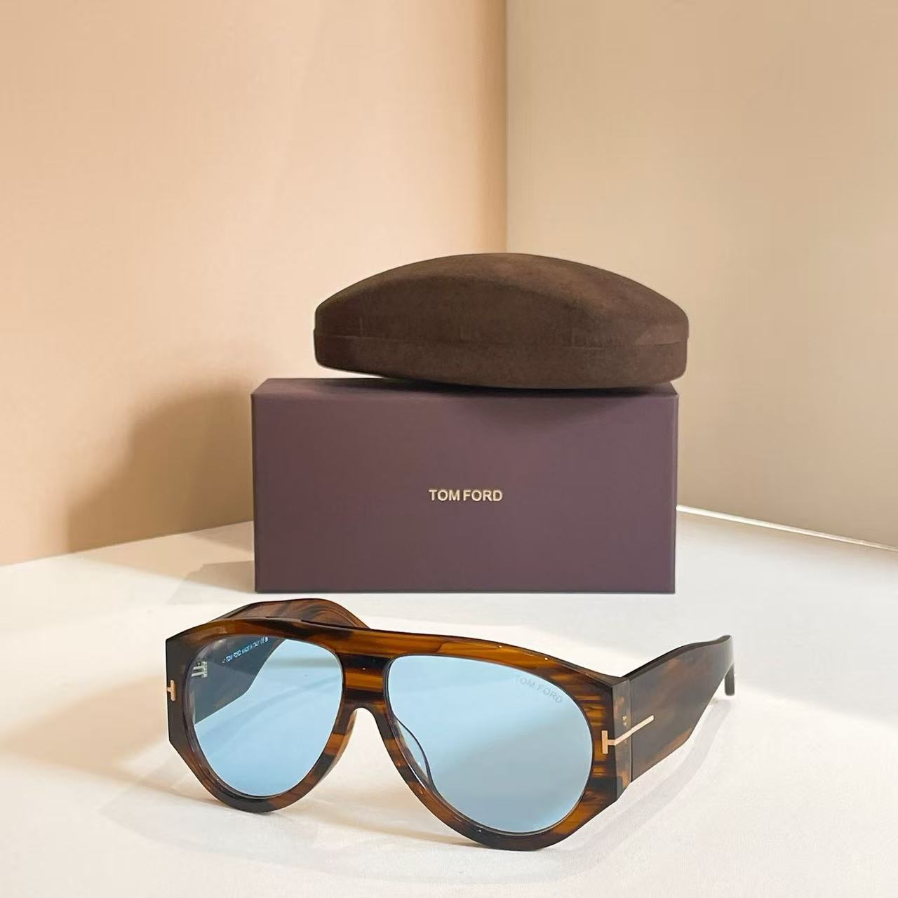 Fashion hot 12 color sunglasses 1044