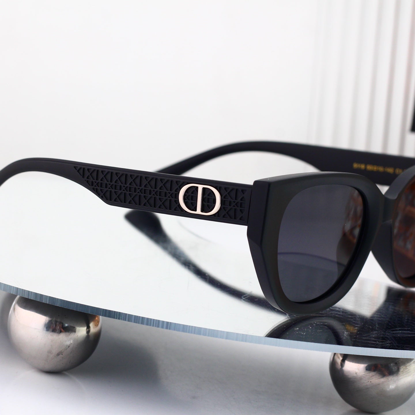 5 colors New hot HD lenses Full frame design sunglasses 6110