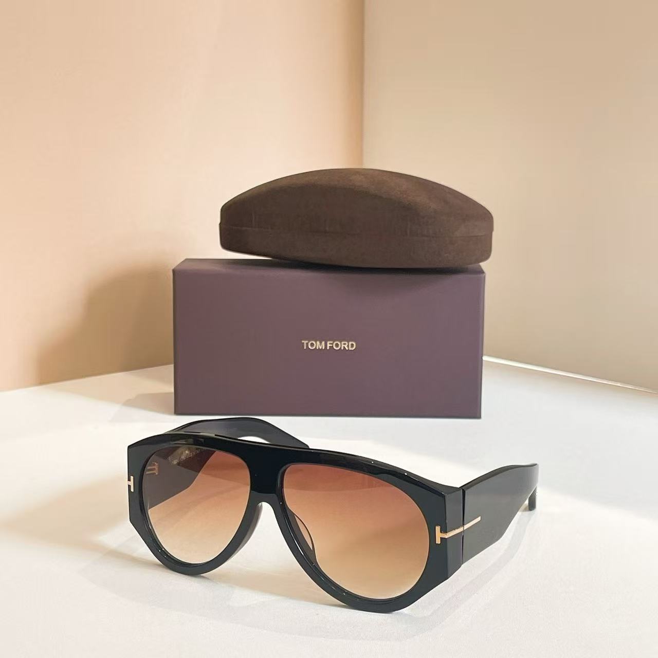 Fashion hot 12 color sunglasses 1044