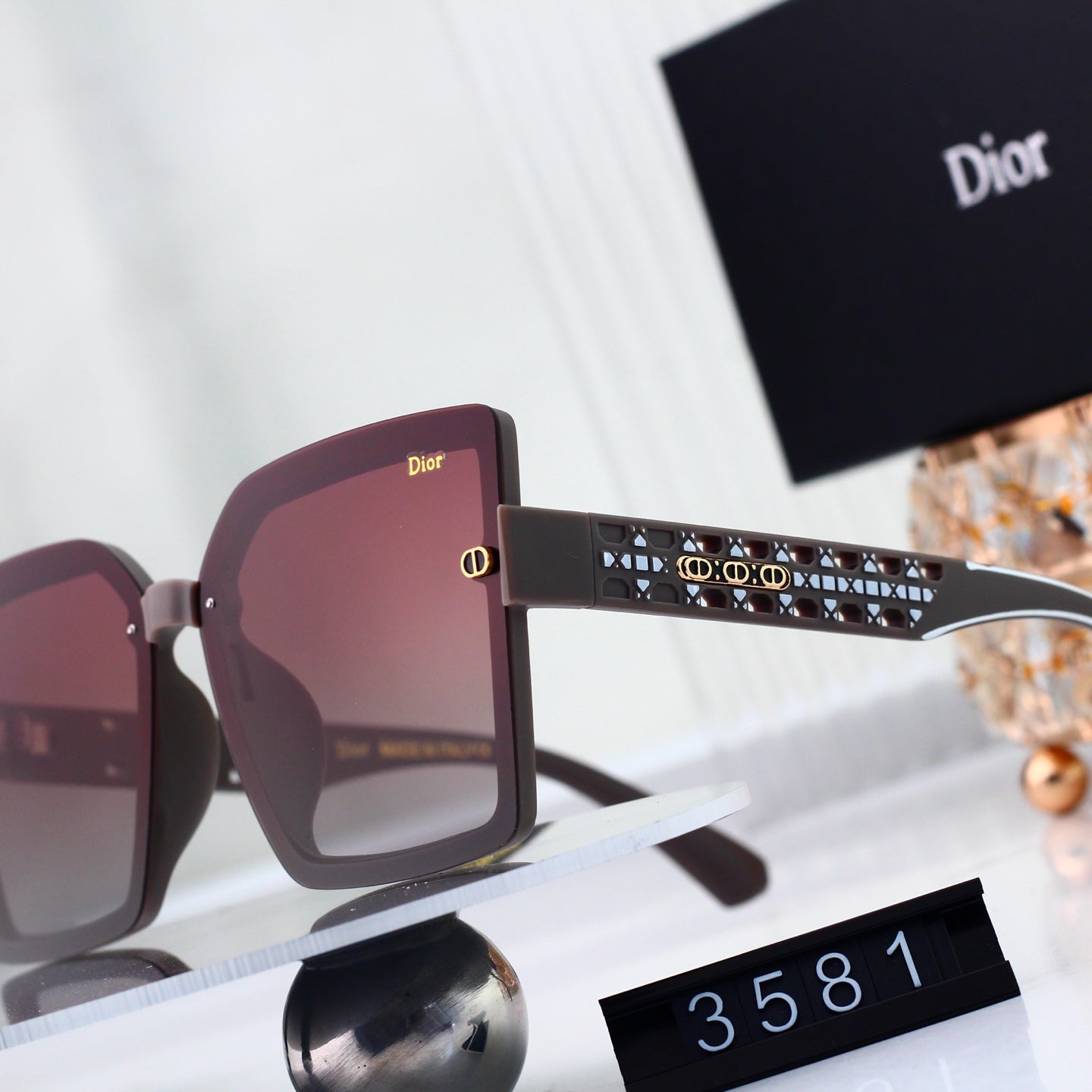 4 colors New hot HD lenses Full frame design sunglasses 3581