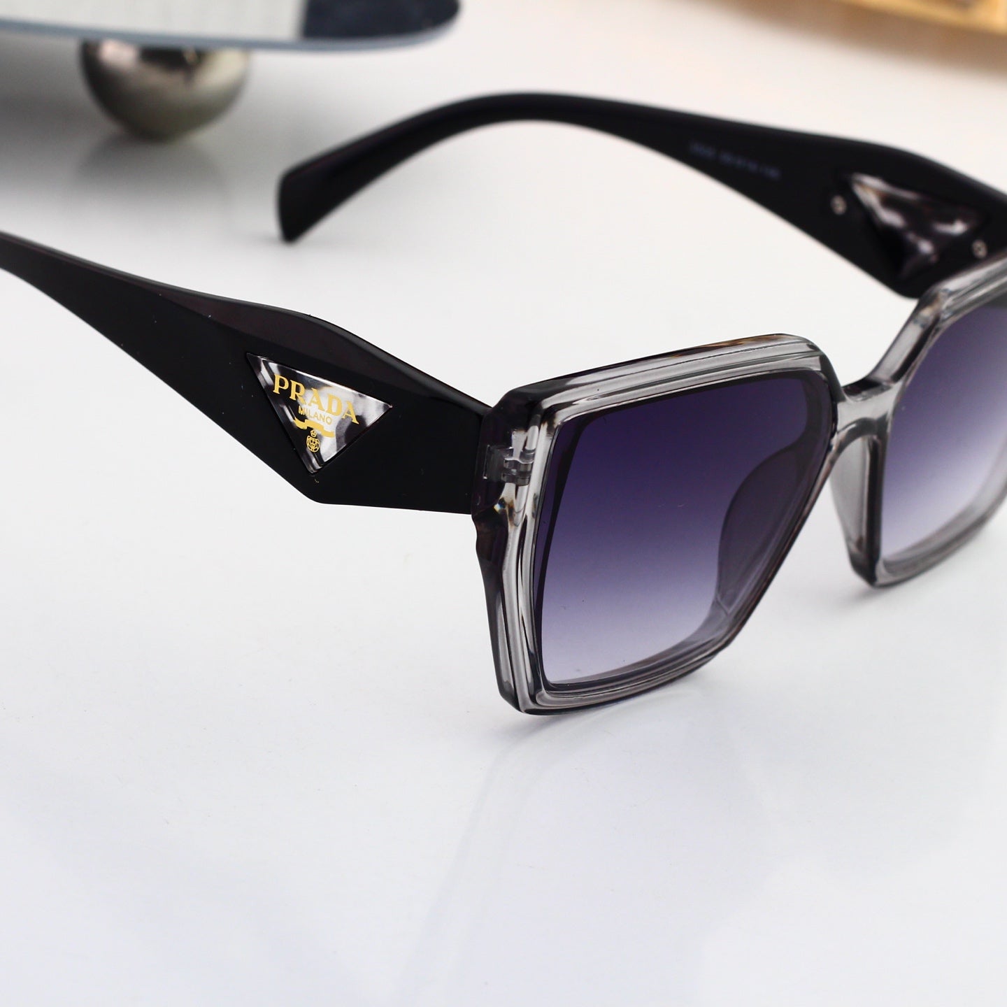 5 colors of fashionable and popular sunglasses 4506