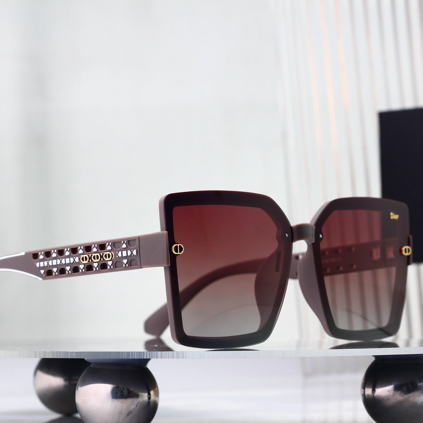 4 colors New hot HD lenses Full frame design sunglasses 3581