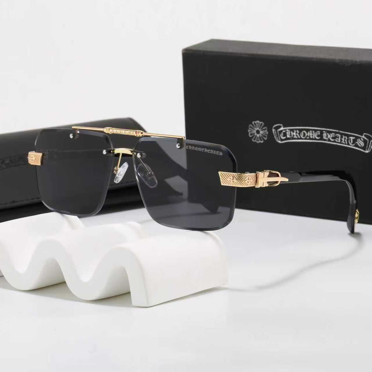 Fashion 6 Color Sunglasses 88930