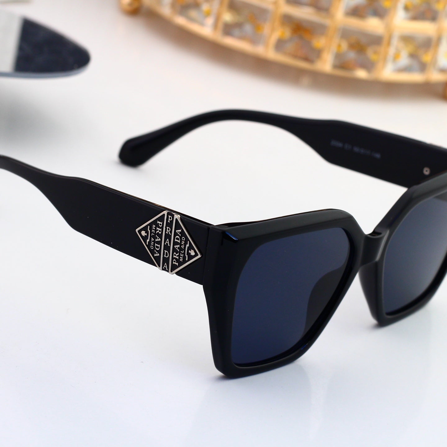 5 colors of fashionable and popular sunglasses 3335