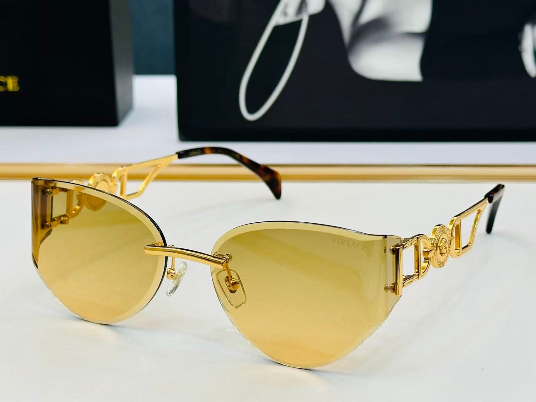 6 Colors High Quality Frameless Sunglasses 6829