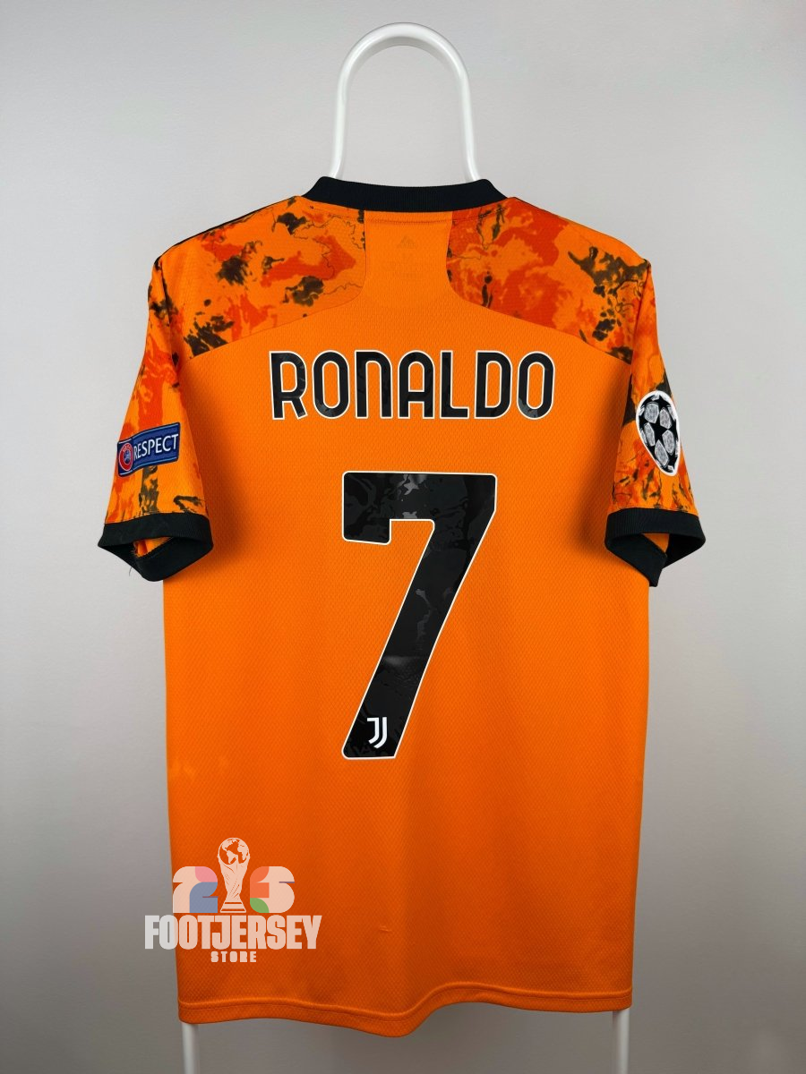 Cristiano Ronaldo - Juventus 2020/21 away shirt 🇵🇹