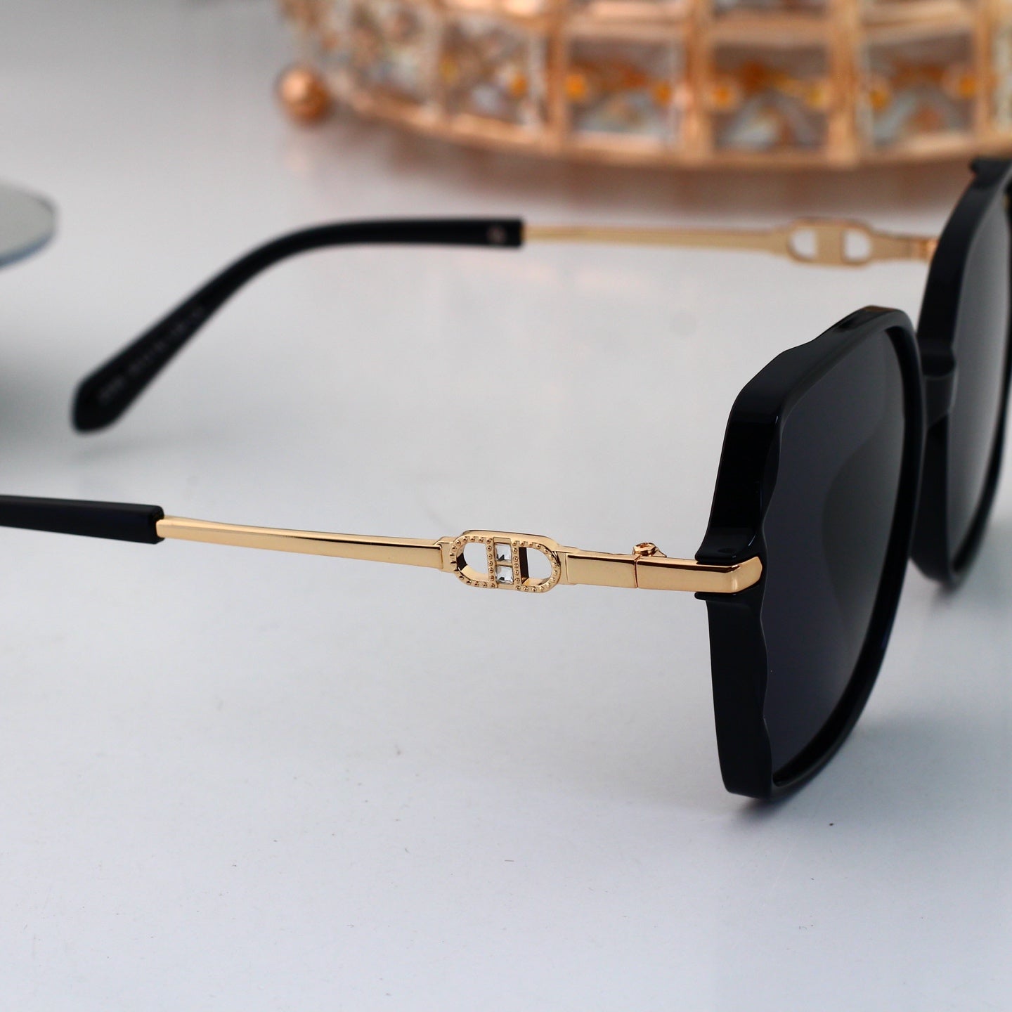 4 colors New hot HD lenses Full frame design sunglasses 3590