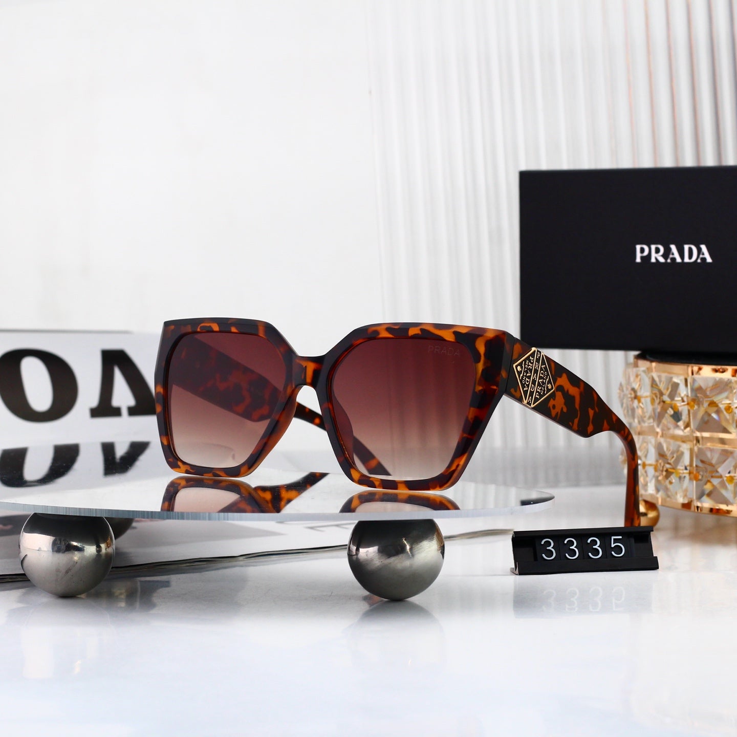 5 colors of fashionable and popular sunglasses 3335
