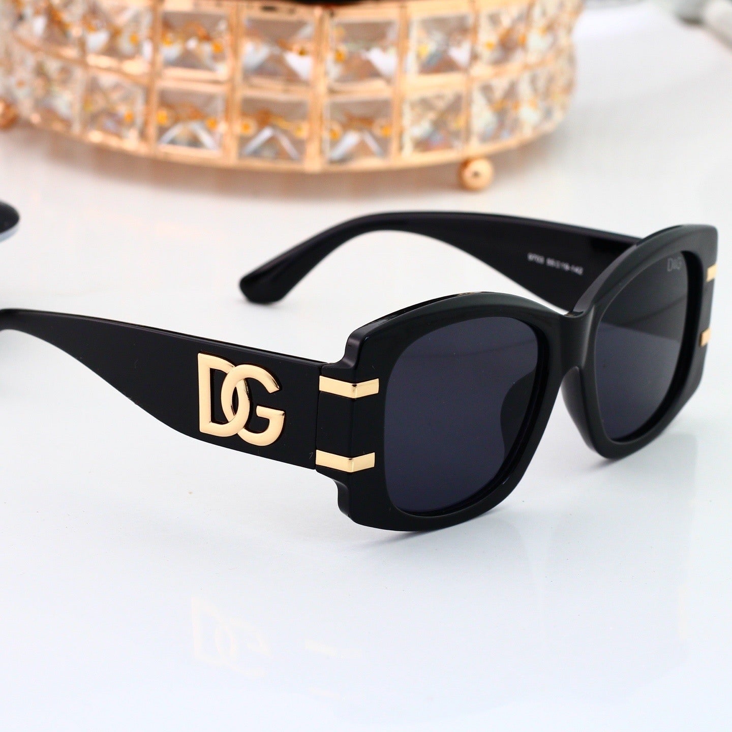 Fashion hot 7 color sunglasses 0704
